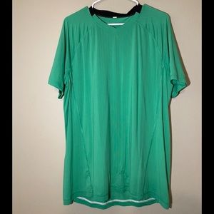 Lululemon workout shirt